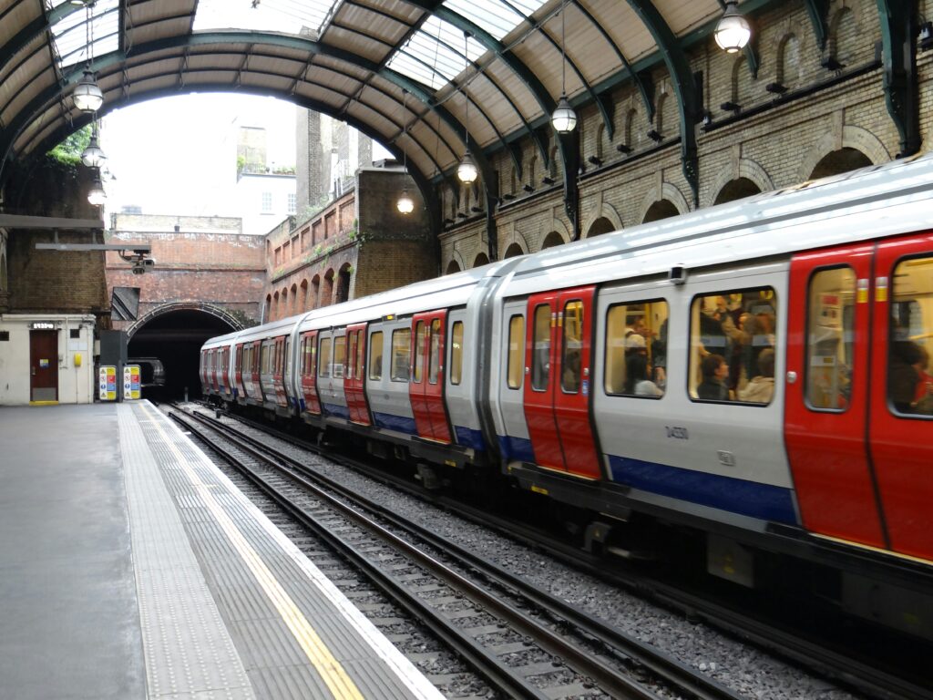 subway train uk