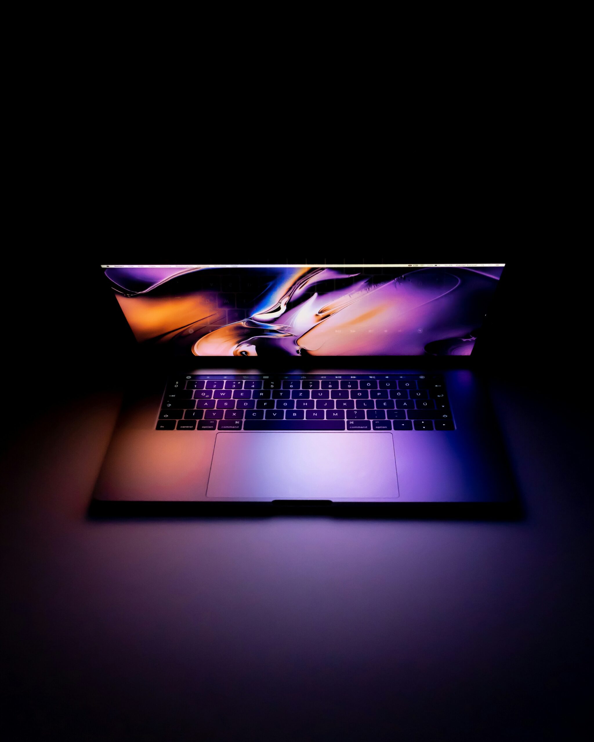MacBook vs Windows Laptop: All You Need to Know Before Buying.