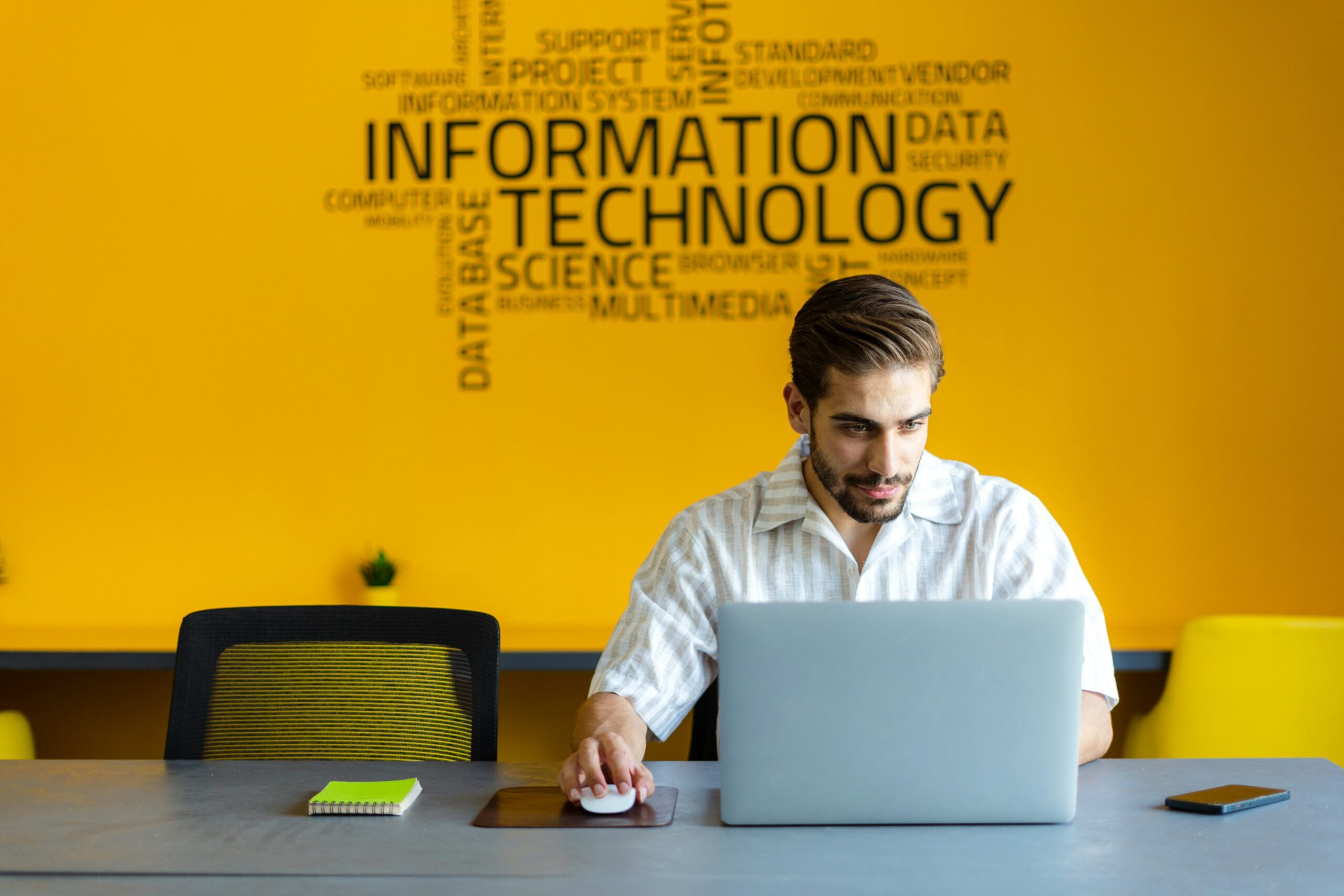 How to be an IT Support mahyar motebassem lqtw3kswcwg unsplash